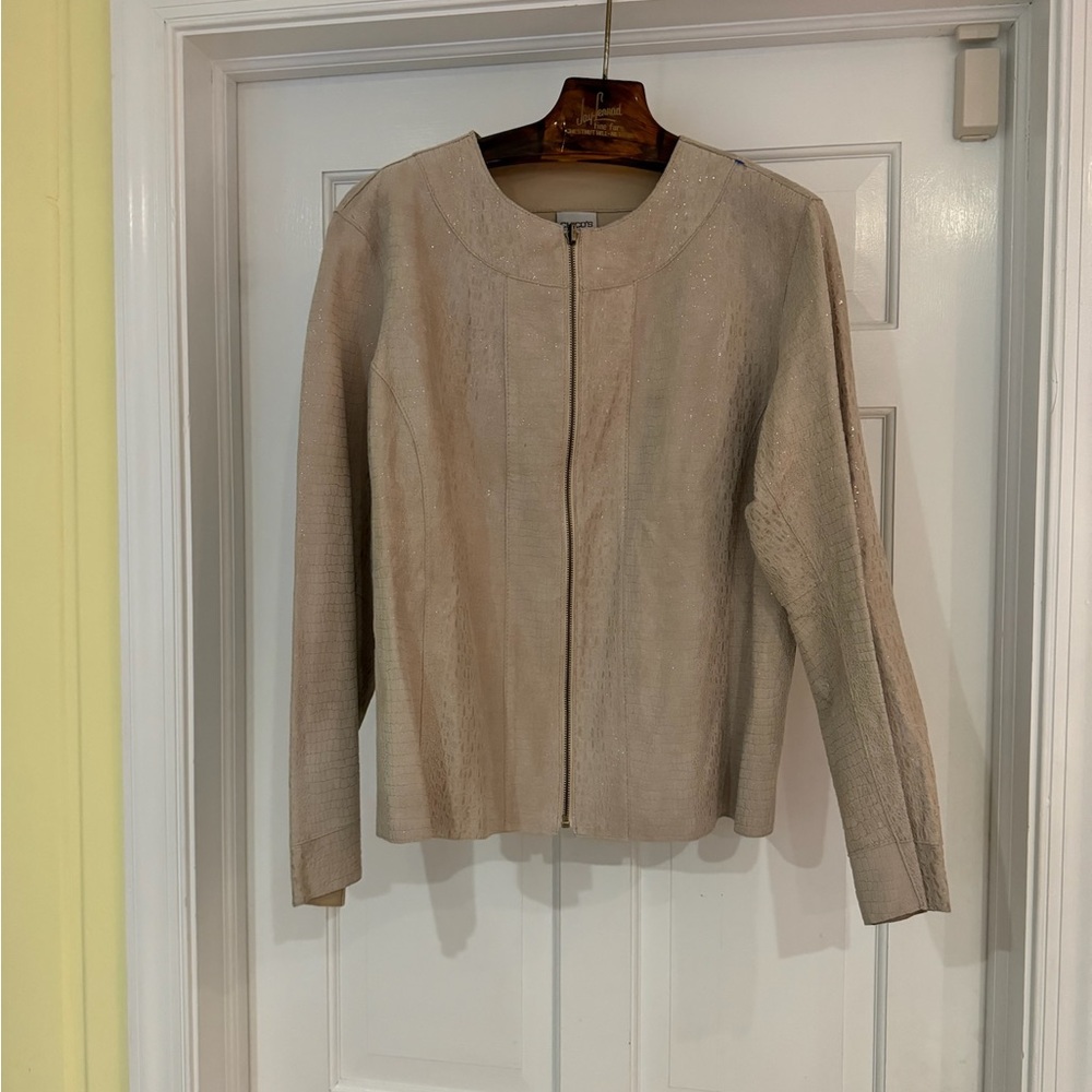 NWT Chico's Light Tan Women's leather reversible Blazer size 3 = XL